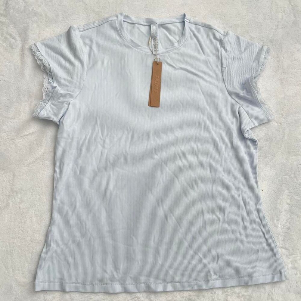 New with tags SKIMS soft lounge lace t-shirt size XL